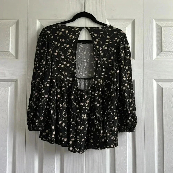 American Eagle Black Floral Layered Open Back Baby Doll Top Size XS - Picture 5 of 5